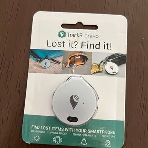 TrackR Bravo